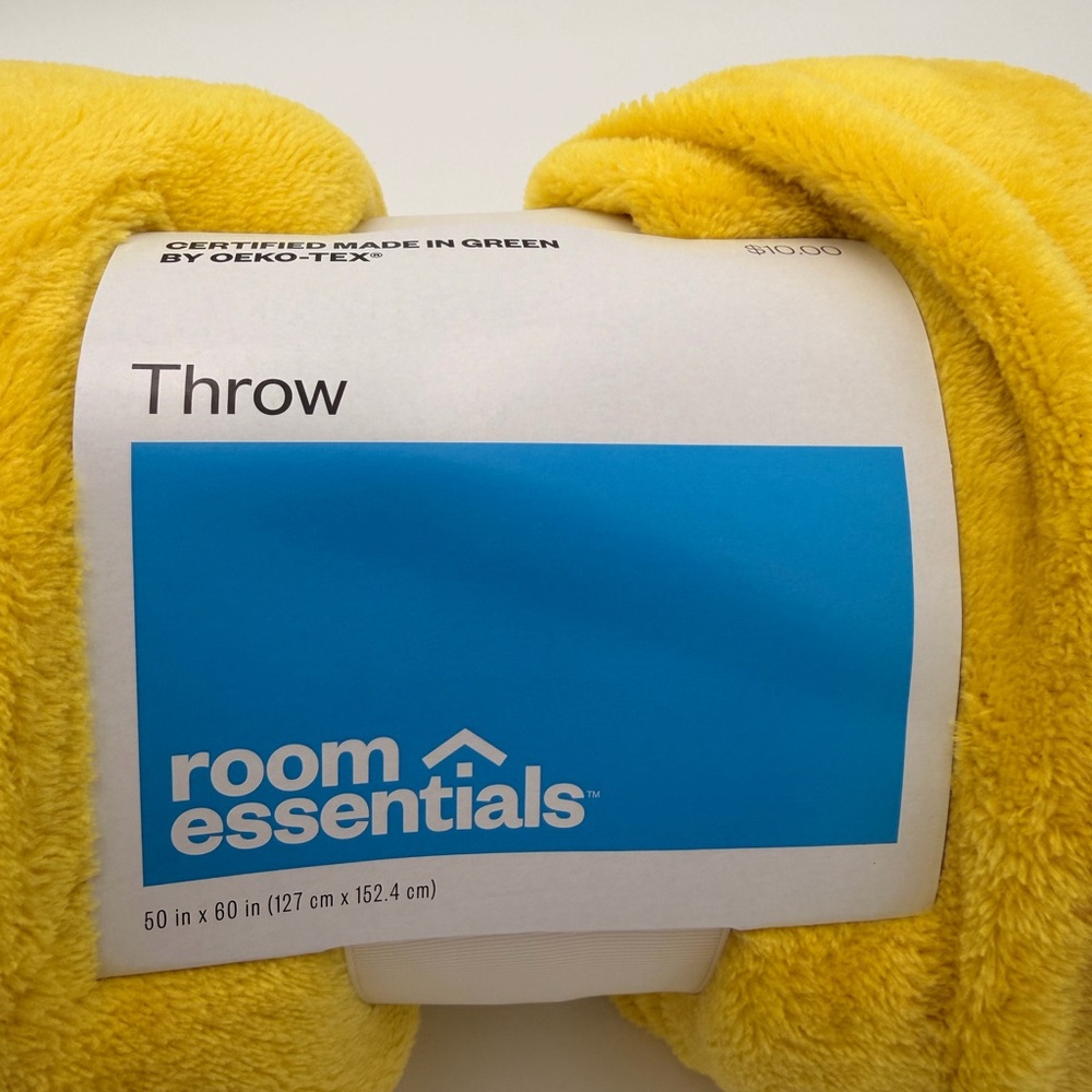 Room Essentials Bright Yellow Throw - Picture 2 of 6